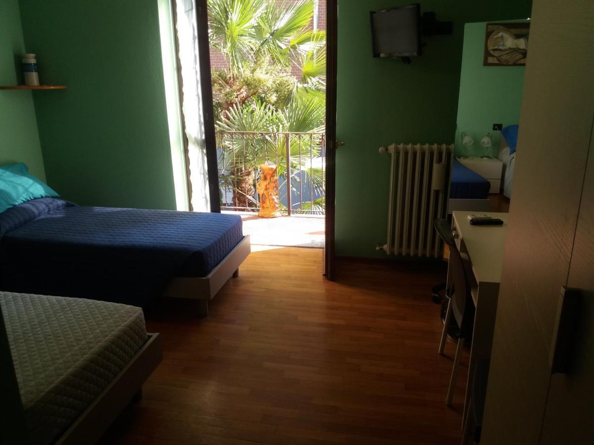 I Pini B&B Castagnito Экстерьер фото